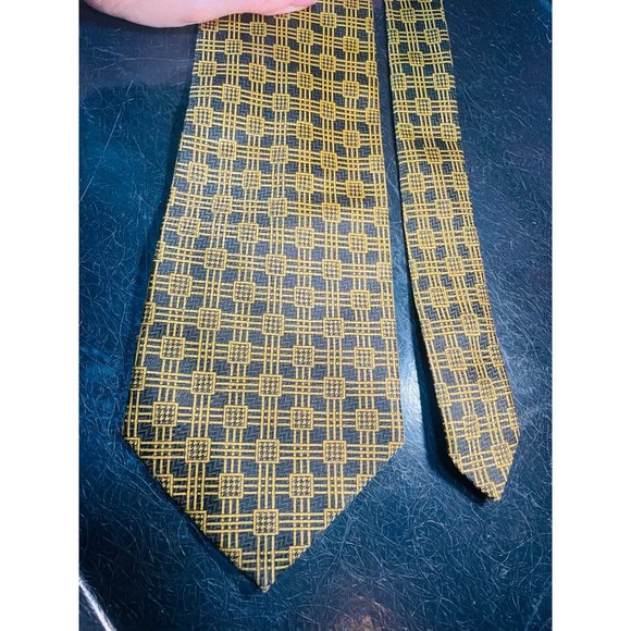 Men's Silk Traditional Tie - Picture 1 of 2